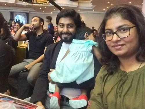 Aari Arjuna With His Wife and Daughter