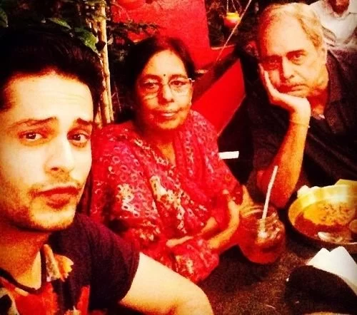 Shardul Pandit with his parents