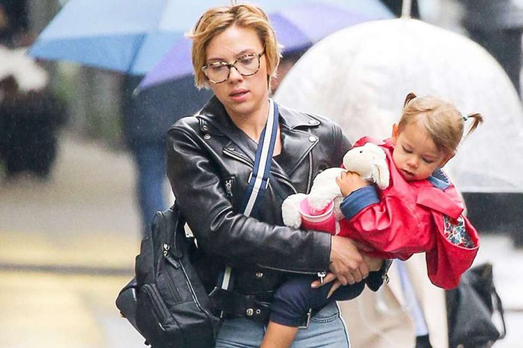 Scarlett Johansson with her Daughter