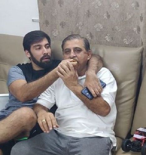 Milind Chandwani With His Father