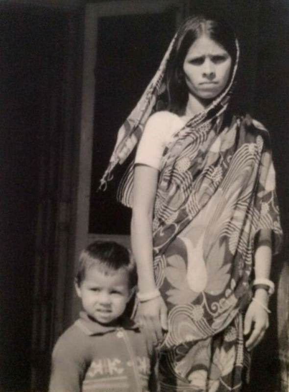 Misa Bharti with her mother in 1978