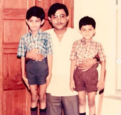 A Childhood Picture of Yash Sinha with his Father and Brother