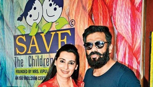 Mana Shetty with her Husband in an Event of her NGO