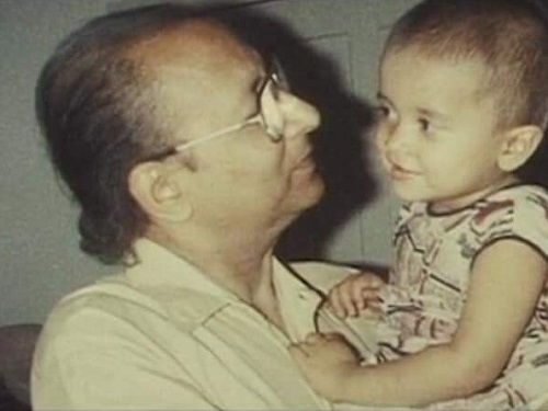 Arya Banerjee's Childhood Picture with her Father