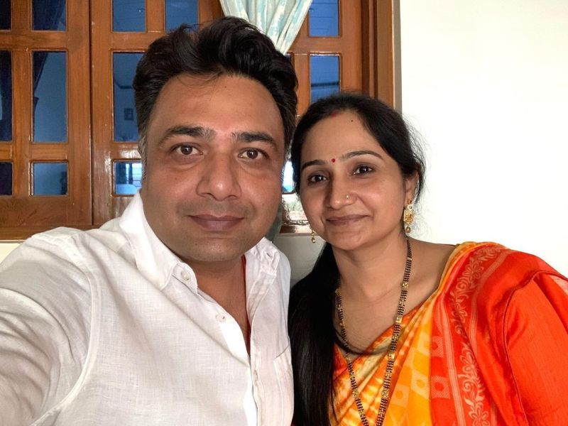Hemant Kher with his sister