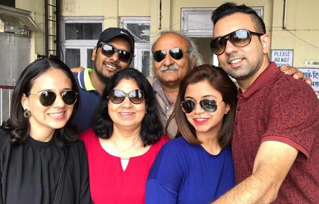 Anoop Khanna with his wife, and children and their spouses