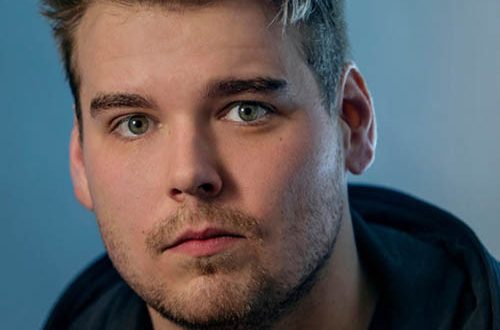 एंड्रयू कैलडवेल आयु, जैव, विकी, परिवार, शिक्षा, कैरियर डेब्यू, सिनेमा, टीवी शो, पत्नी, पुरस्कार और नेट वर्थ - सेलेबसुपडेट