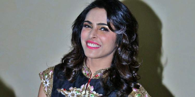 Madhurima-Tuli-Wiki-Bio-Age-Husband-Salary-Photos-Video-News-Ig-Fb-Tw