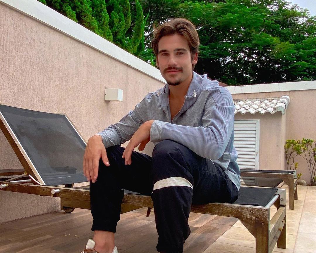 Nicolas Prattes (Actor) Wiki, Biography, Age, Girlfriends, Family, Facts and More - Wikifamouspeople