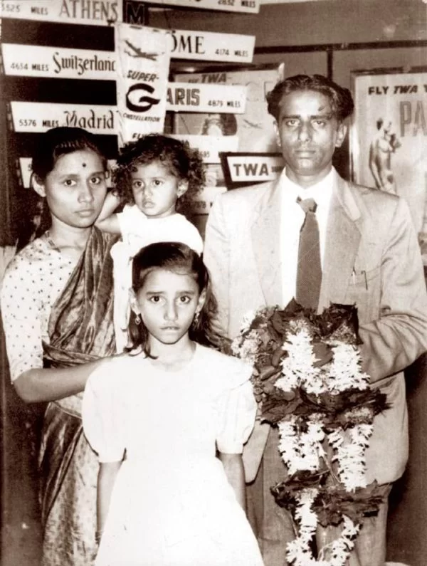 A rare childhood picture of Smita Patil with her family (Smita in the arms of her mother)