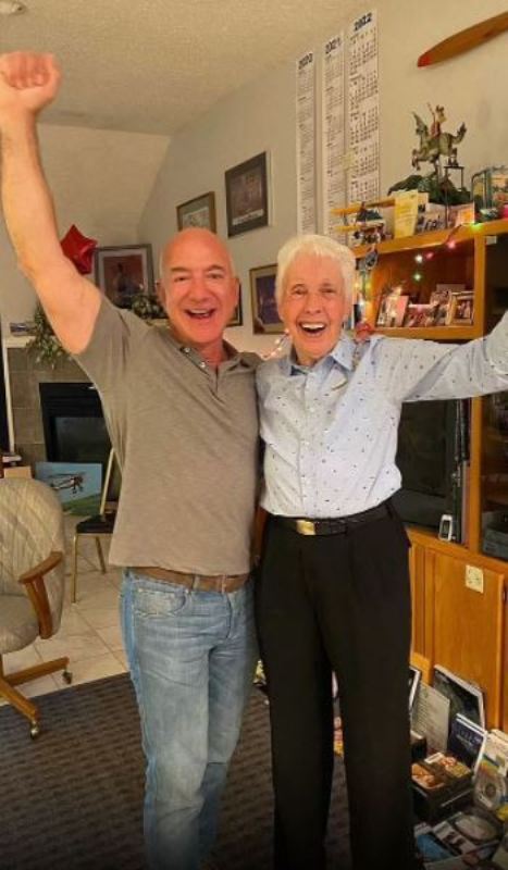 Wally Funk with Jeff Bezos