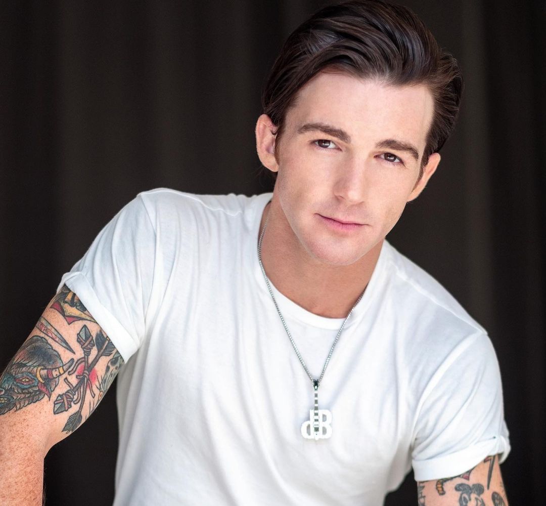 Drake Bell (Actor) Wiki, Biography, Age, Girlfriends, Family, Facts and More - Wikifamouspeople