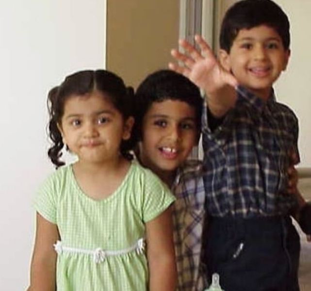 Puneet Kaur's childhood picture with her siblings