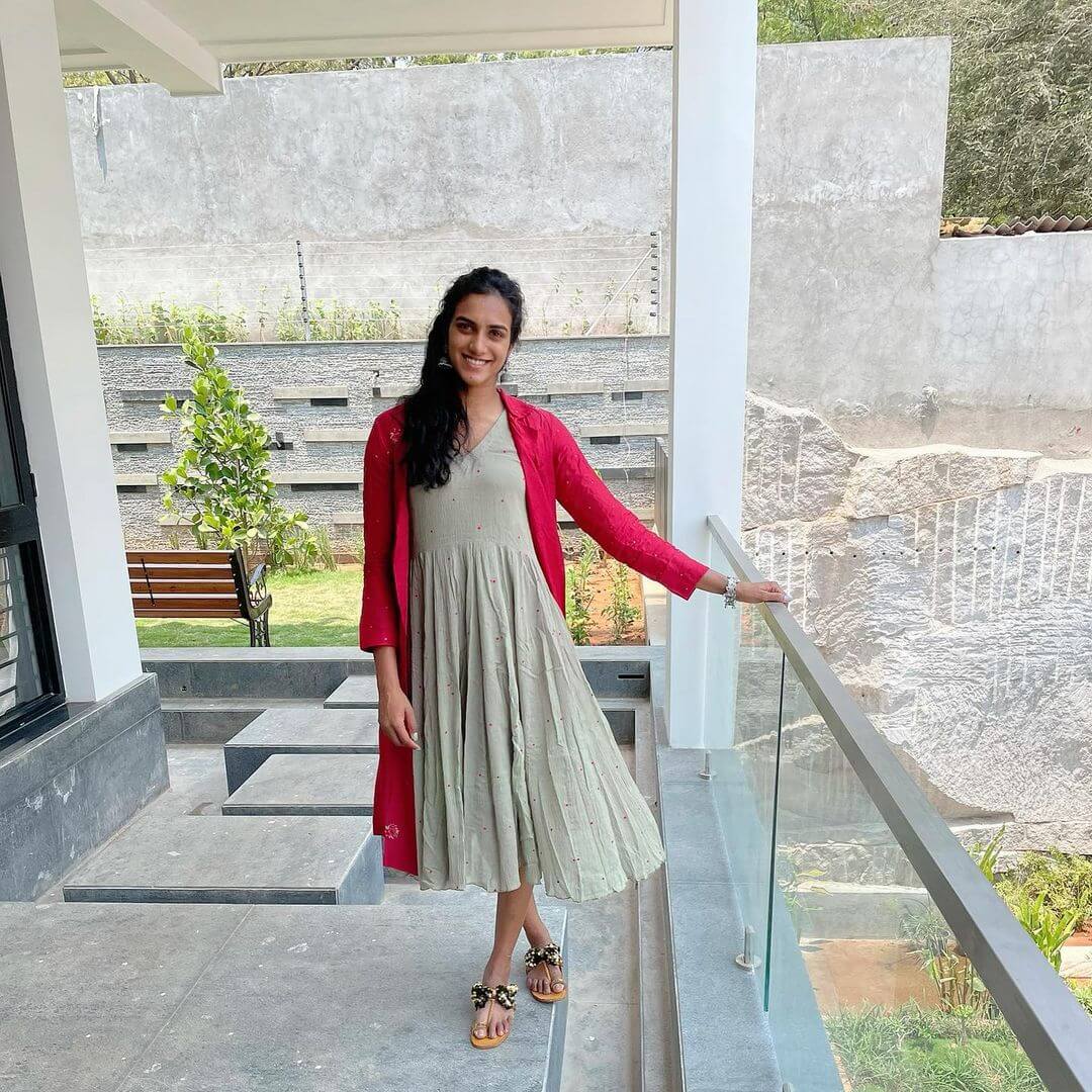 PV Sindhu in long frock photo